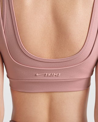 NikeSKIMS Matte Women's Double-Strap Scoop Bra. Nike.com
